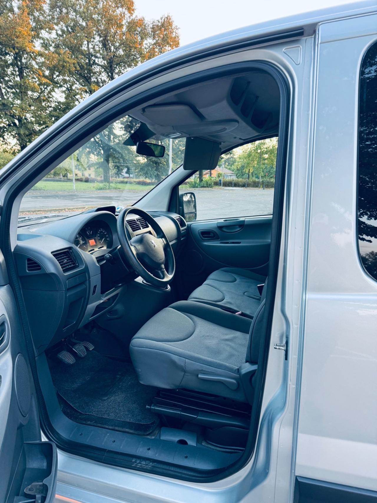 Peugeot Expert Tepee Mix 2.0 HDi 163CV FAP PC Premium Vetrato