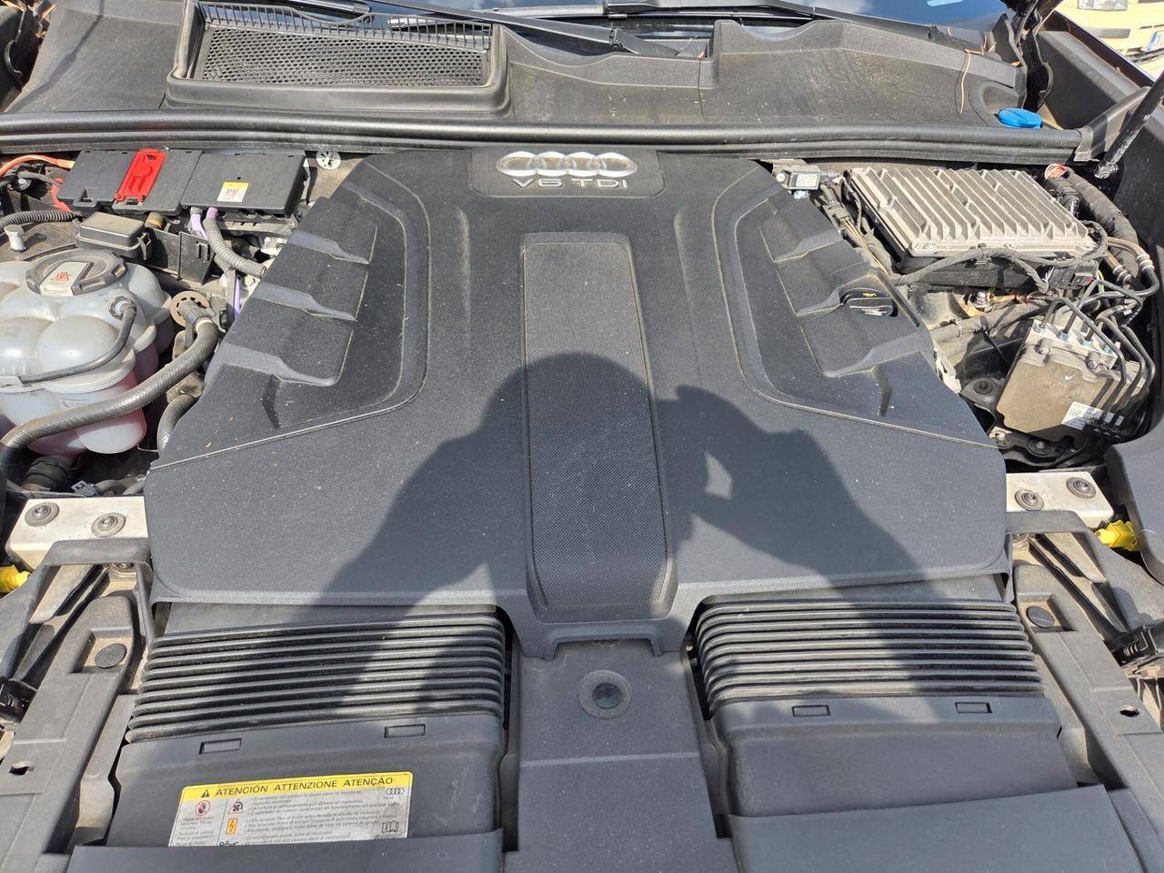 Audi Q8 50 TDI QUATTRO S LINE "FULL OPTIONAL"