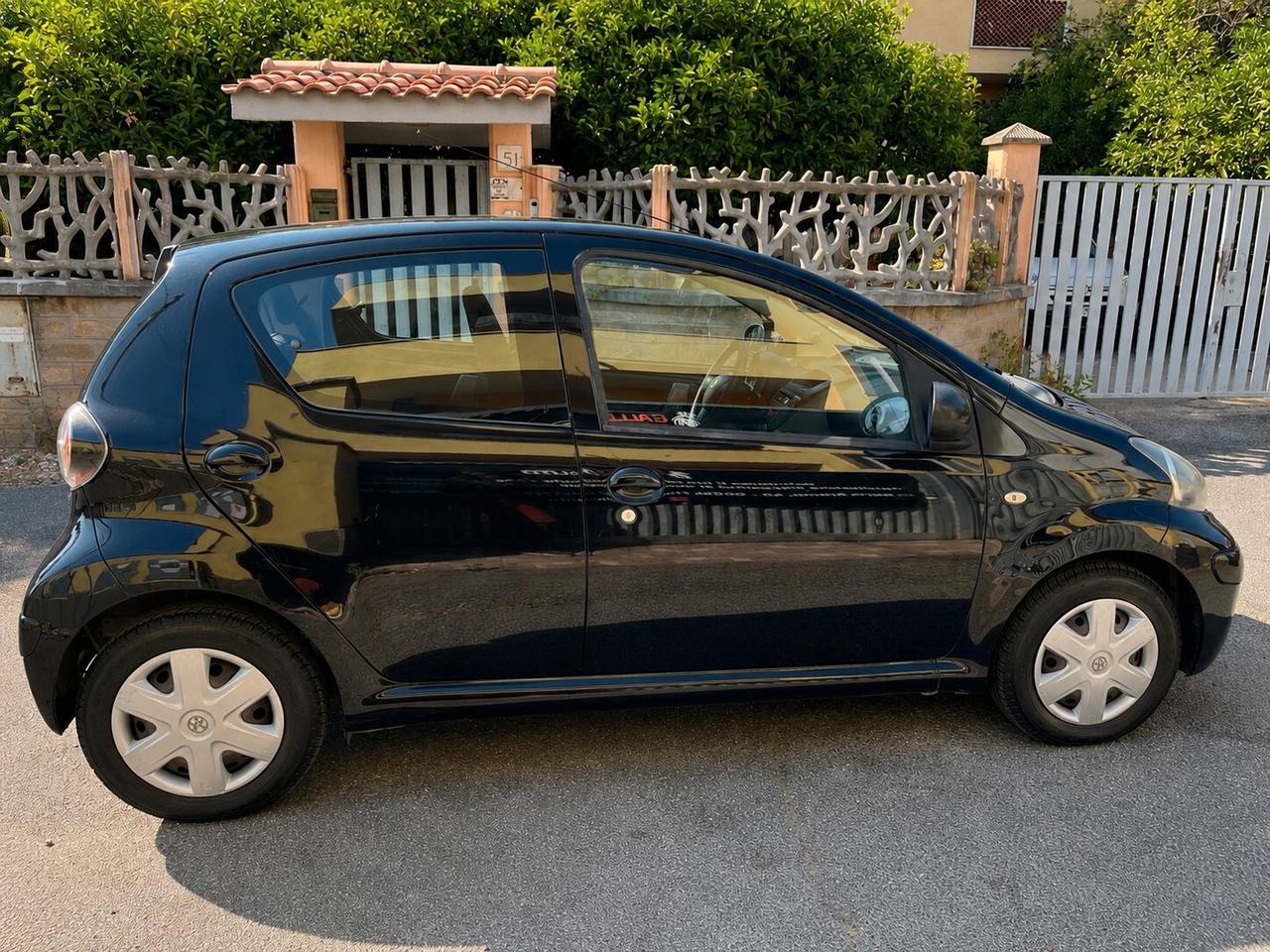 Toyota Aygo 1.0 12V VVT-i 5 porte Now