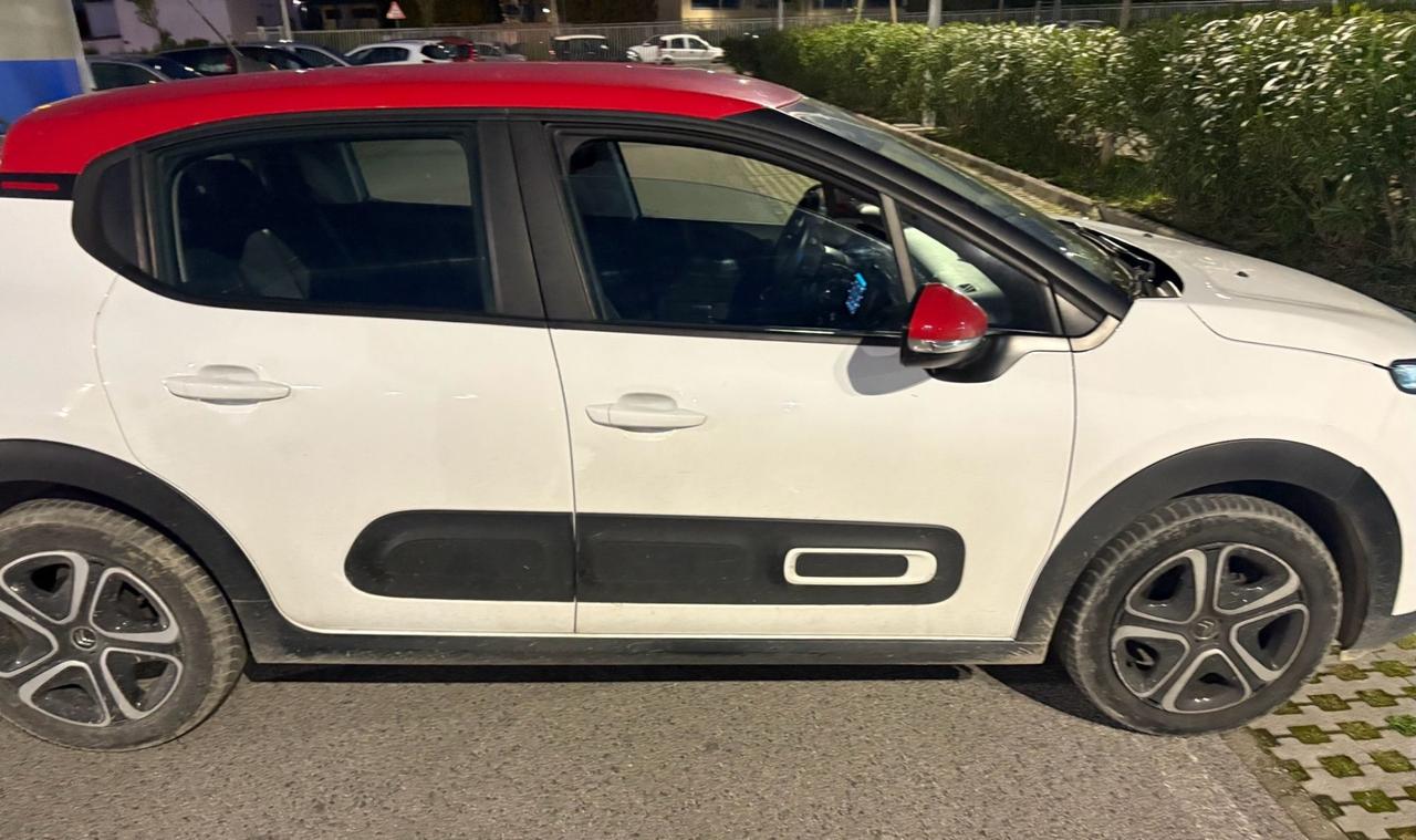 Citroen C3 83cv Benzina 5 porte Shine Navi bicolor pdc
