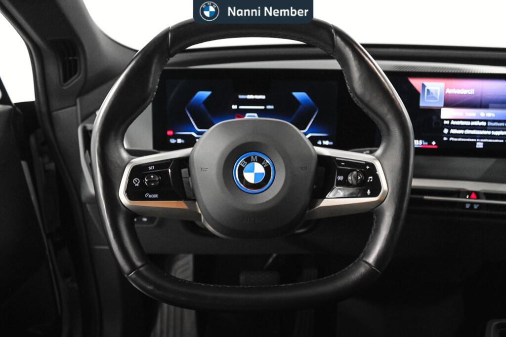 BMW iX 40 pacchetto sportivo xDrive