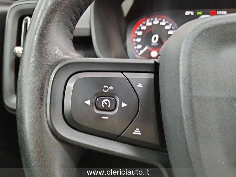 Volvo XC40 D3 AWD Geartronic Momentum