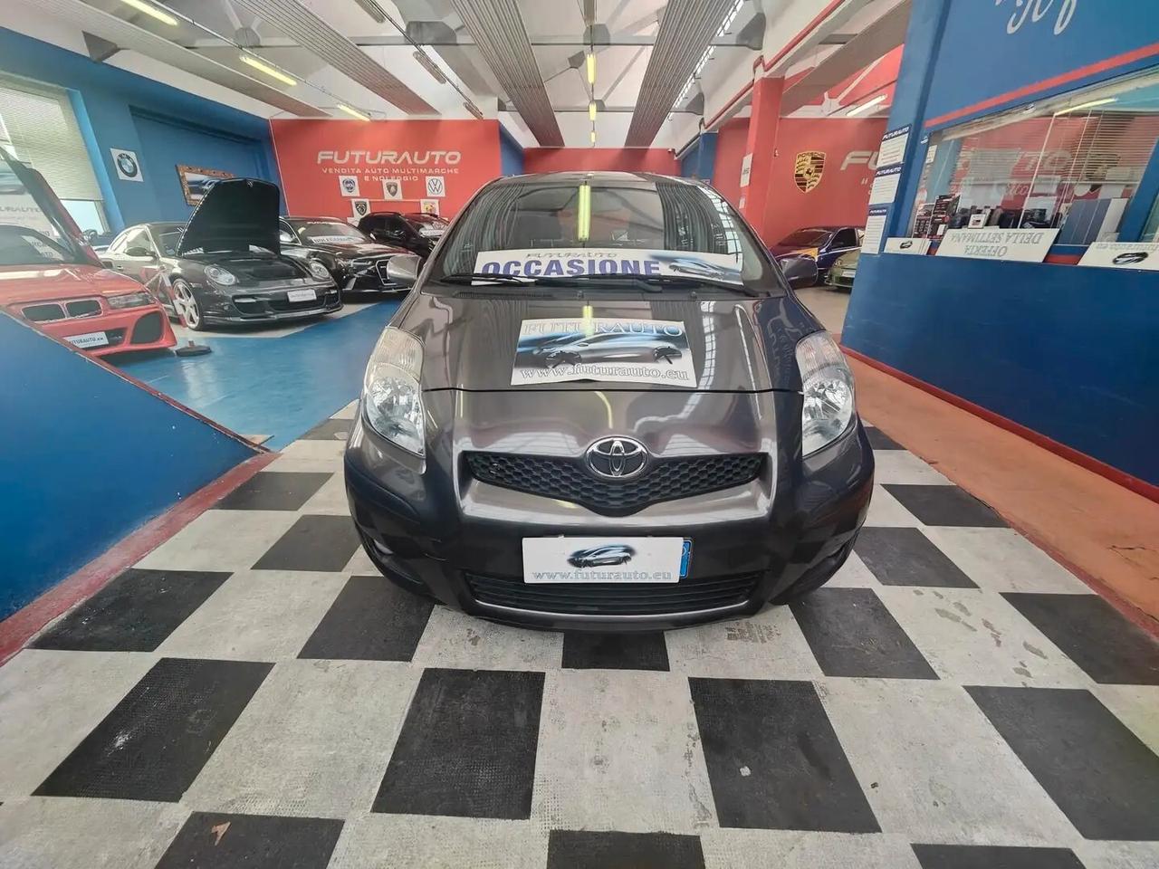 Toyota Yaris 1.0 5 porte Sol