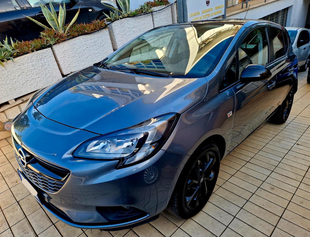 Opel Corsa 1.2 5 porte Black Edition