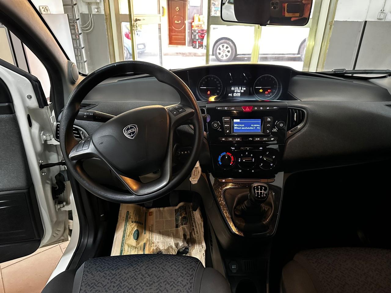 Lancia Ypsilon 1.0 FireFly 5 porte S&S Hybrid Ecochic A. Ferretti