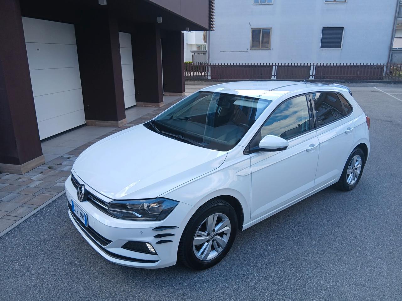 Volkswagen Polo 1.0 EVO 80 CV 5p. Comfortline con KIT estetico tua a € 219 mese