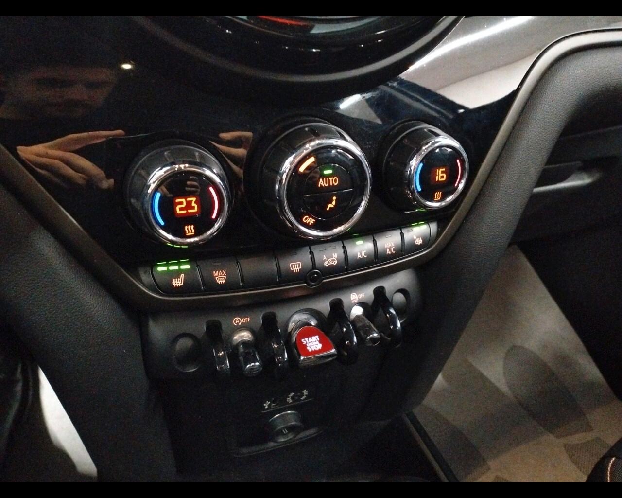 MINI Mini Countrym.(F60) Mini 2.0 Cooper D Boos...