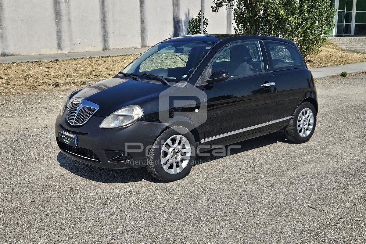 LANCIA Ypsilon 1.3 MJT 75 CV Platino
