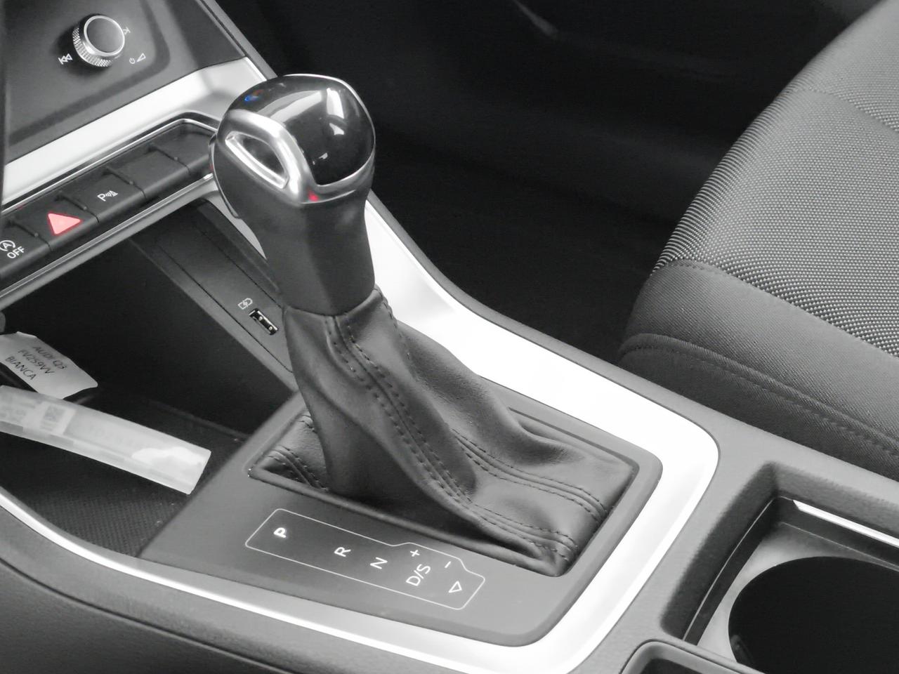 Audi Q3 35 2.0 tdi Business Advanced