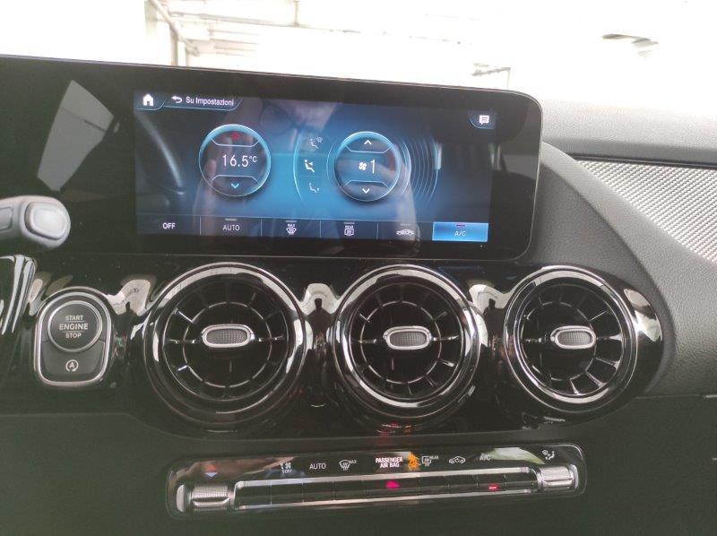 Mercedes-Benz GLA (H247) - GLA 200 d Automatic Business