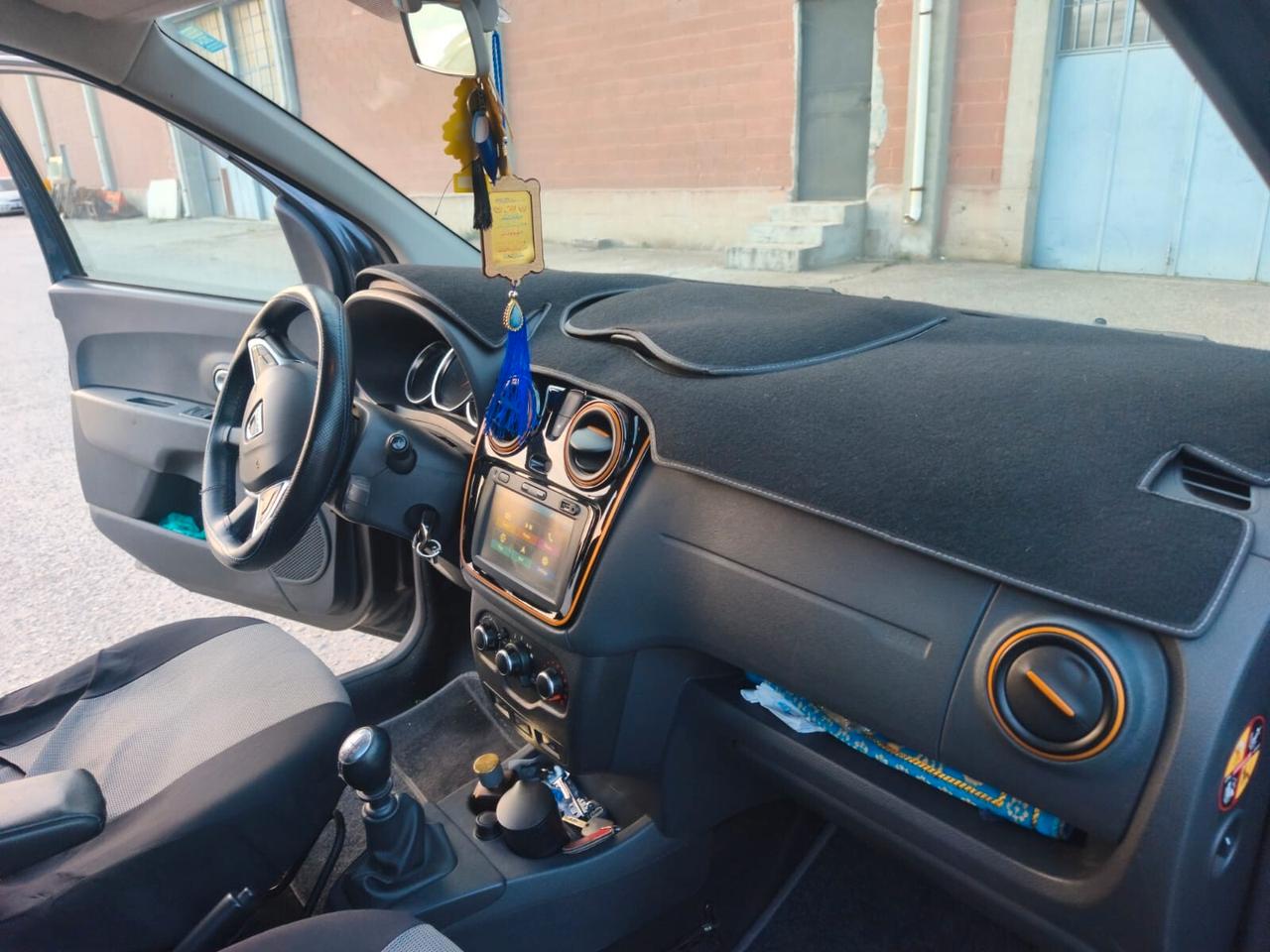 Dacia Lodgy 2018---1.5 Diesel 7 Posti