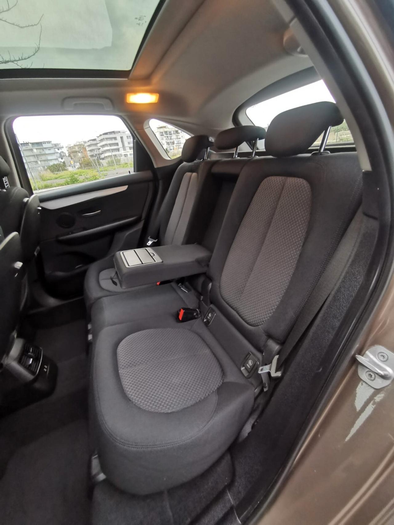 Bmw 216 Active Tourer Luxury autom. 12/2019