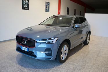 VOLVO XC60 2.0D 197CV B4 (D) AUTOMATIC CORE ( FARI LED - COCKPIT - CRUISE - NAVI - PDC - TELECAMERA POST. - CERCHI 18 )