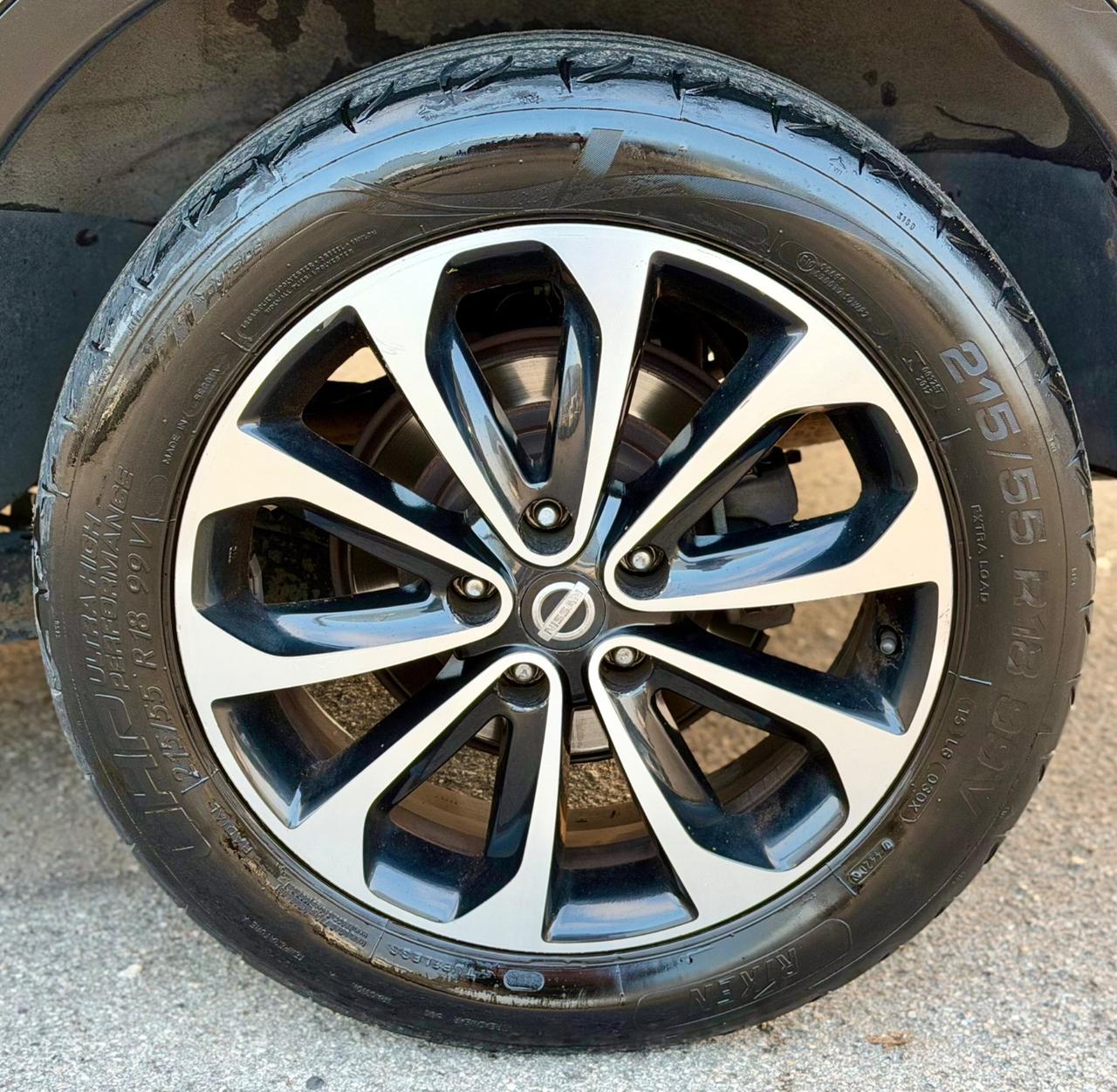 Nissan Qashqai 2013 1,6 dci 7 posti km 167,000 garanzia 12 mesi