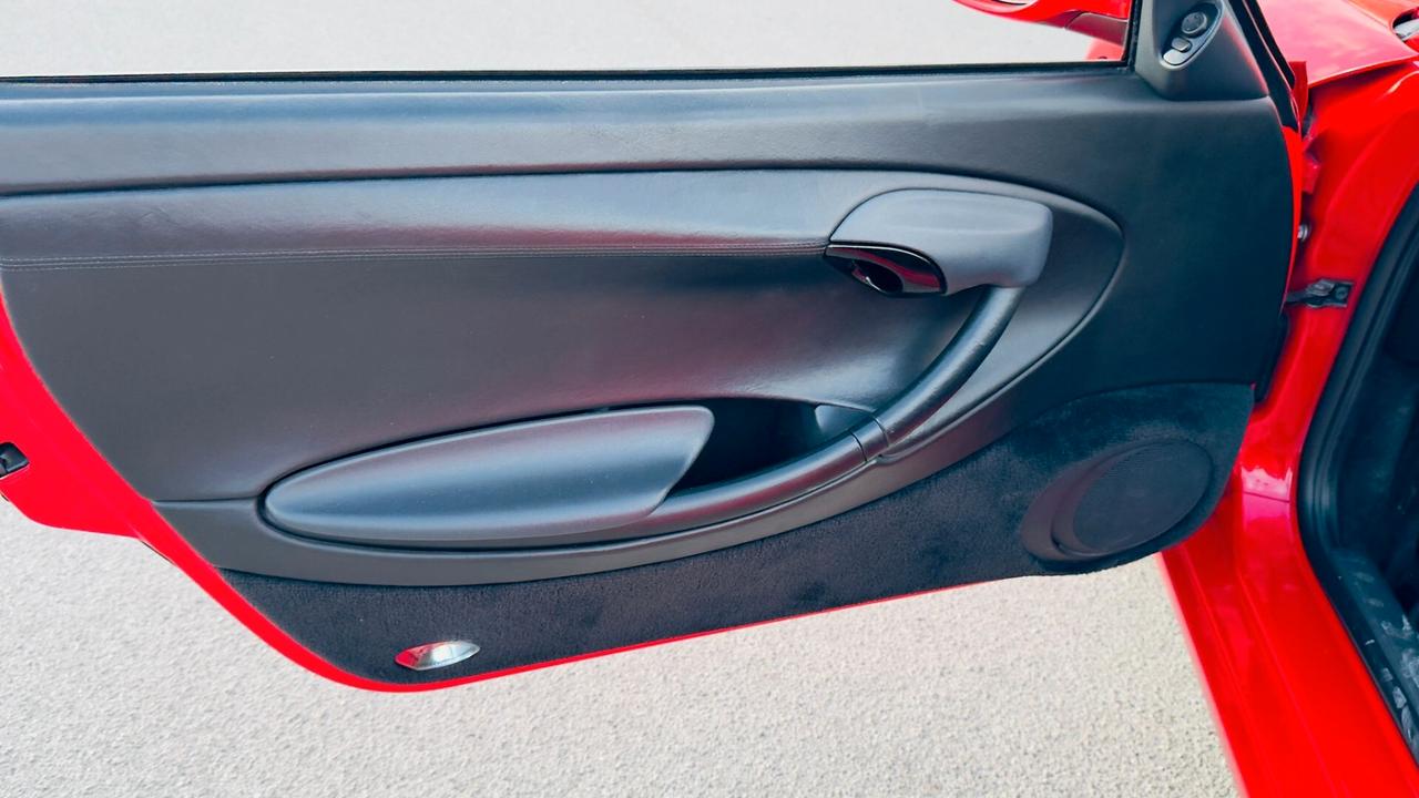 Porsche Boxster 2.5i 24V cat
