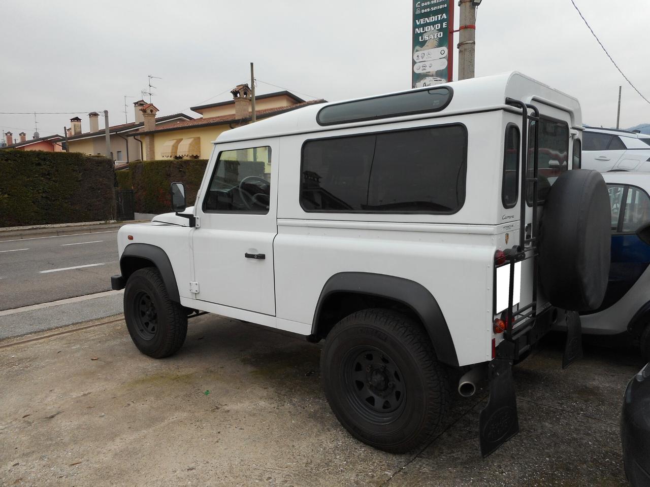 Land Rover Defender 2.2 TD4