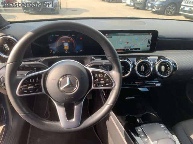 MERCEDES-BENZ CLA 180 CLA Shooting Brake 180 d Business auto - GG793JC