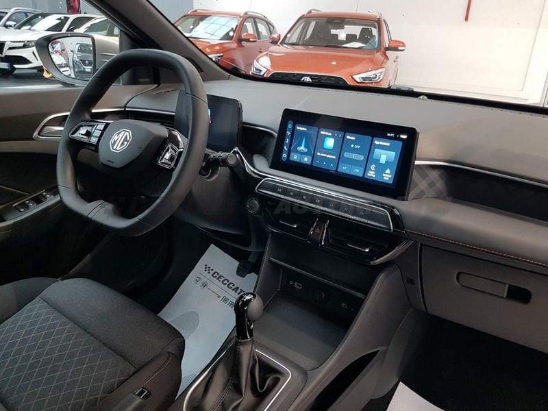 MG MG3 MG3 1.5 MT COM Cosmic Silver