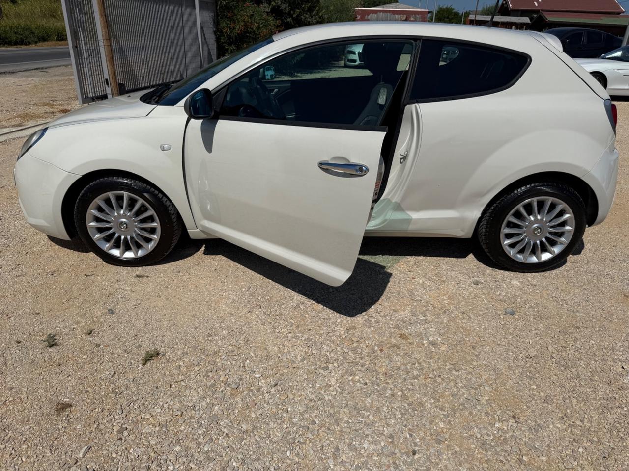 Alfa MiTo 1.3 JTDm-2 95 CV 3.499€ PERMUTE