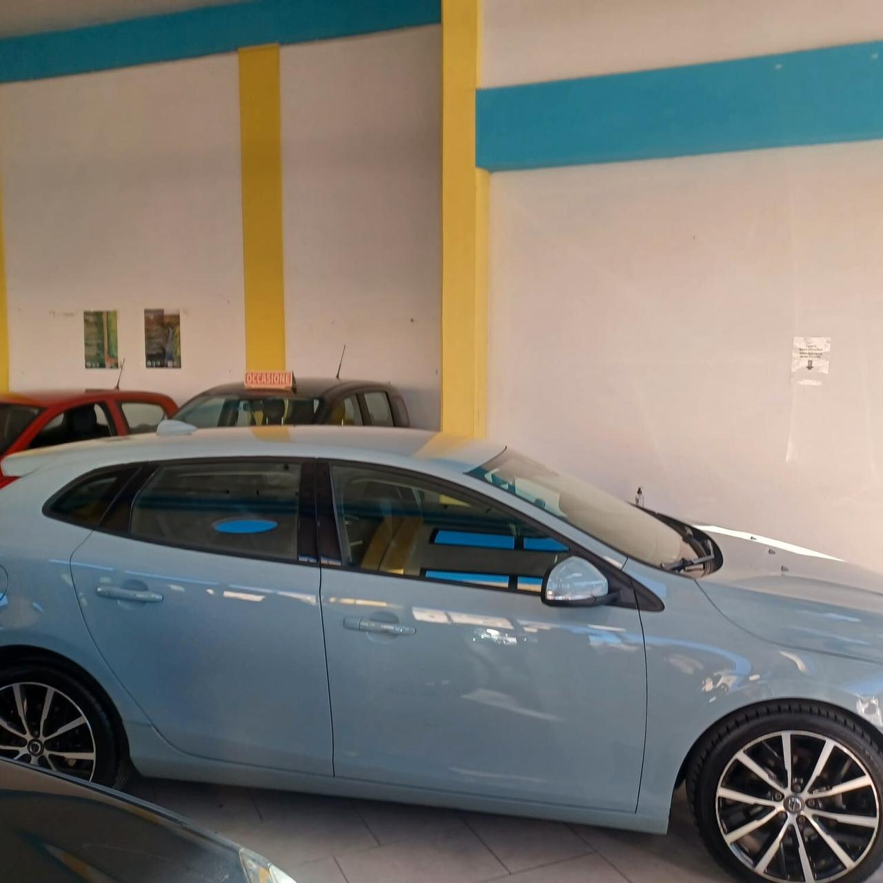 VOLVO V40 OTTIMO STATO GARANZIA 1 2 MESI