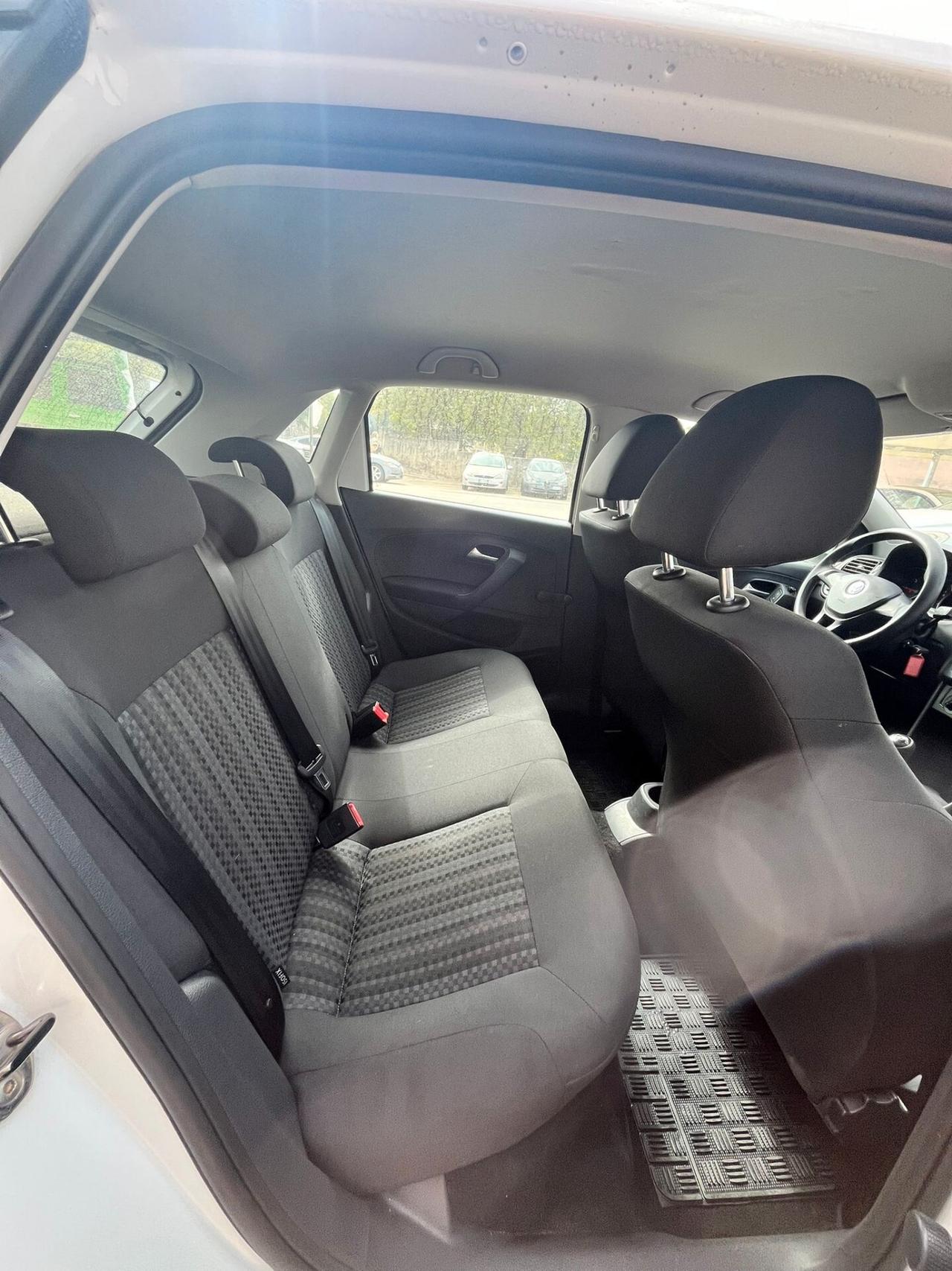 Volkswagen Polo 1.4 TDI BUSSINES 5° SERIE 5P