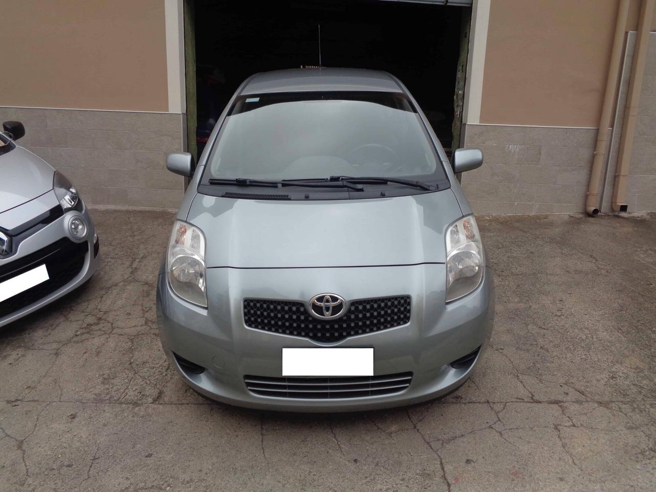 Toyota Yaris 1.3 3 Porte (FINANZIABILE)