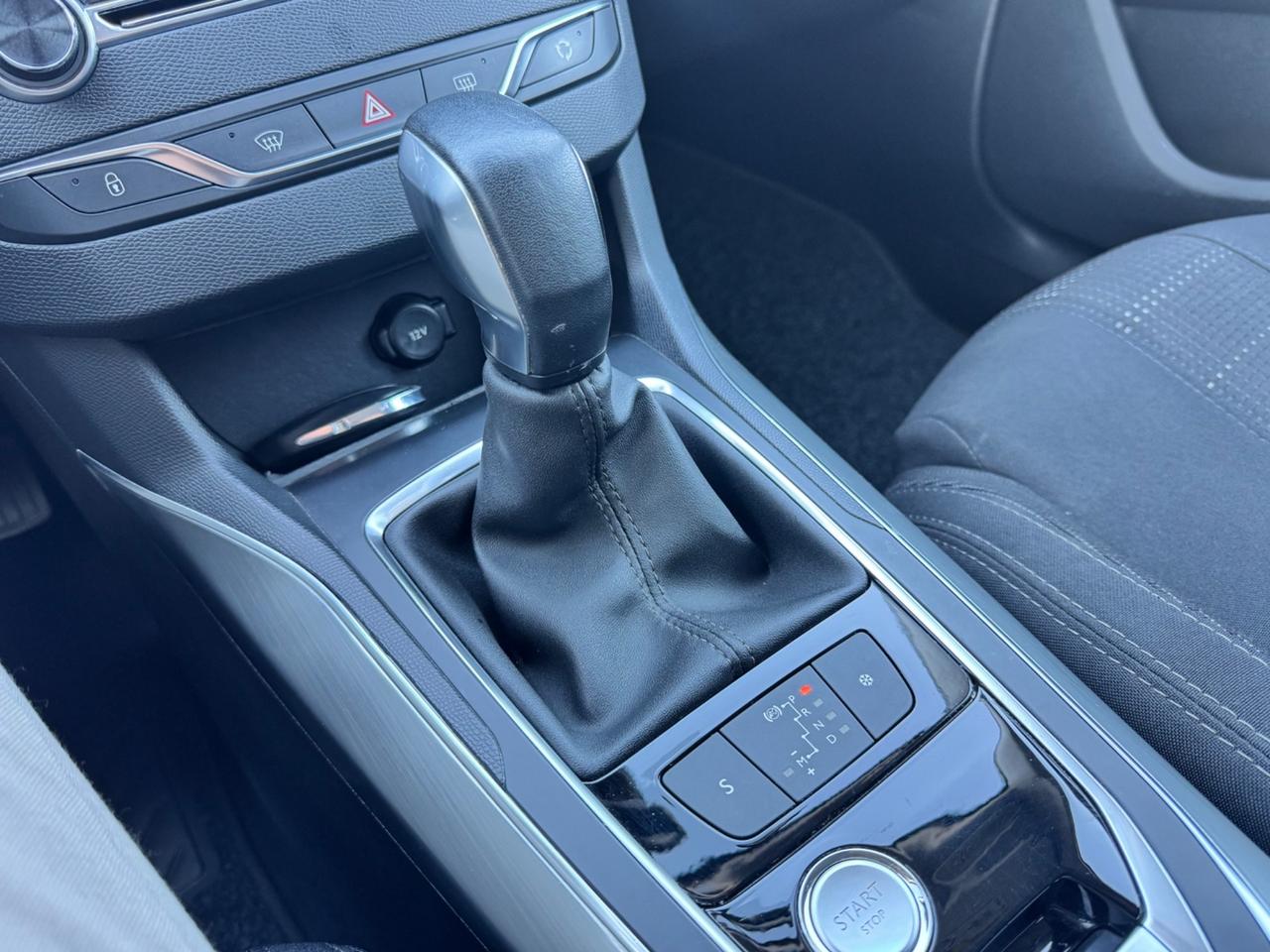 Peugeot 308 BlueHDi 120 S&S EAT6 SW Allure automatica in garanzia e