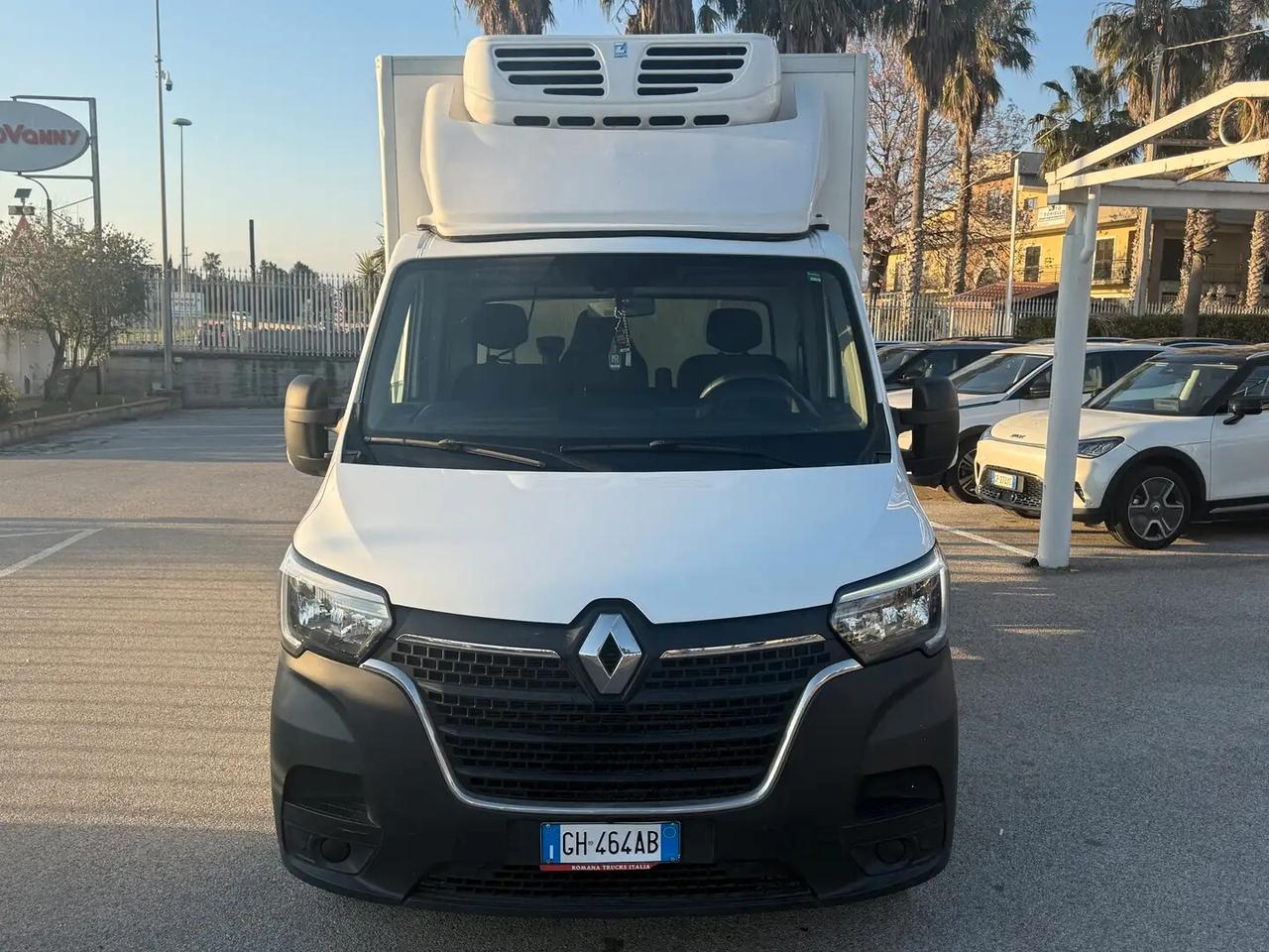 Renault Master 35Q. 145cv FRCX-20 CON GANCIERA A TRE VIE