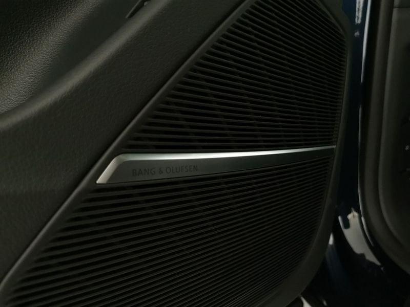 Audi Q8 RS 4.0 mhev 48V performance 640cv tiptronic