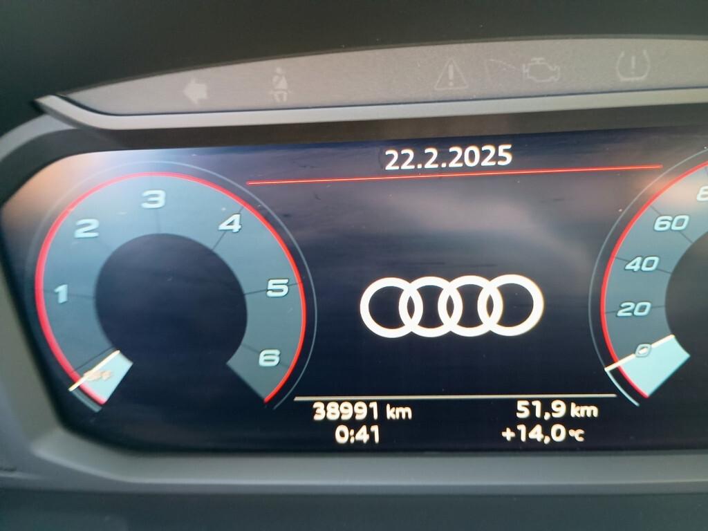 Audi Q3 35 2.0 TDI 150cv S-tronic Business Advanced