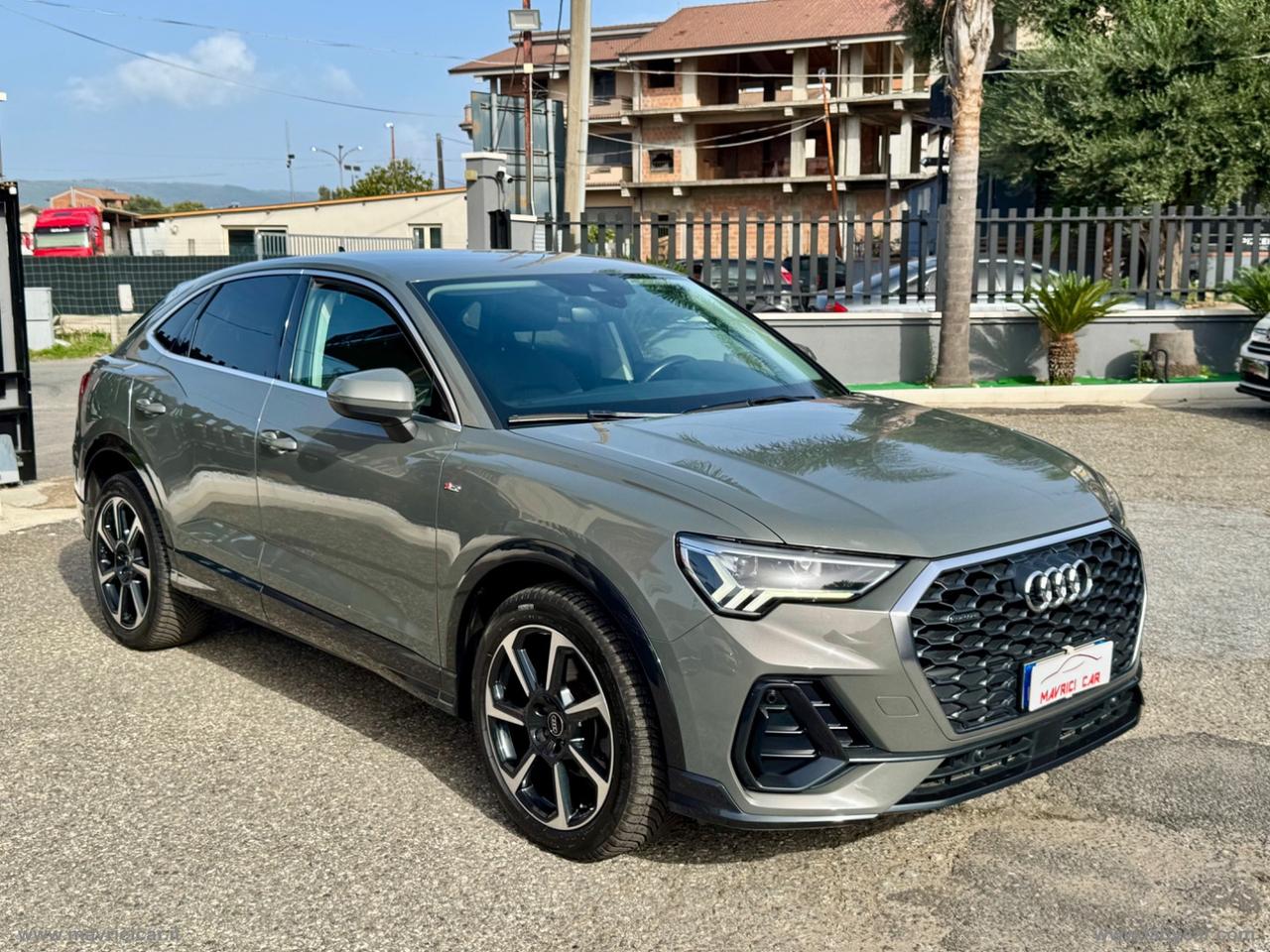 AUDI Q3 SPB 35 TDI quattro S tr. Bus. Plus