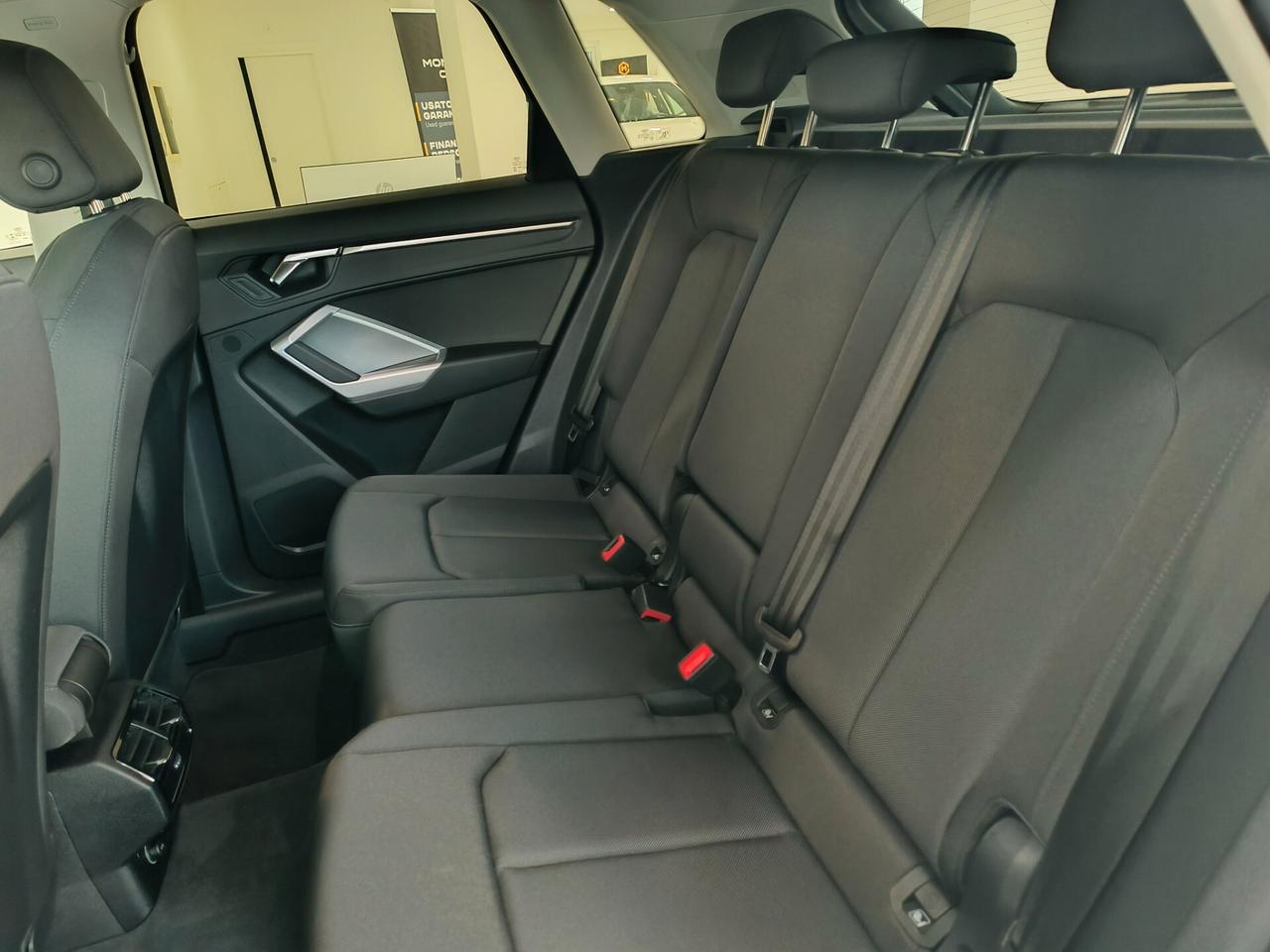 Audi Q3 35 TDI S tronic Business