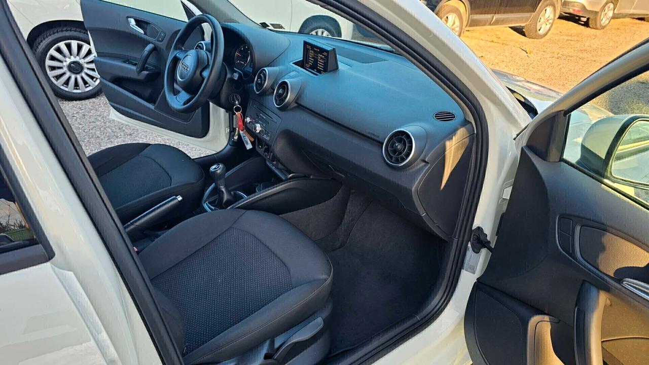 Audi A1 1.6 TDI S line edition NEOPATENTATI