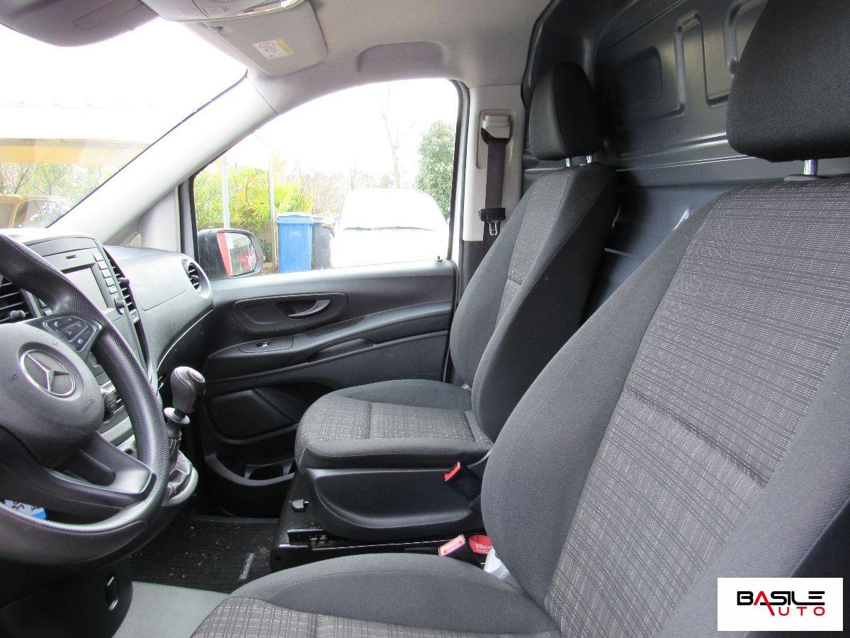 MERCEDES - Vito