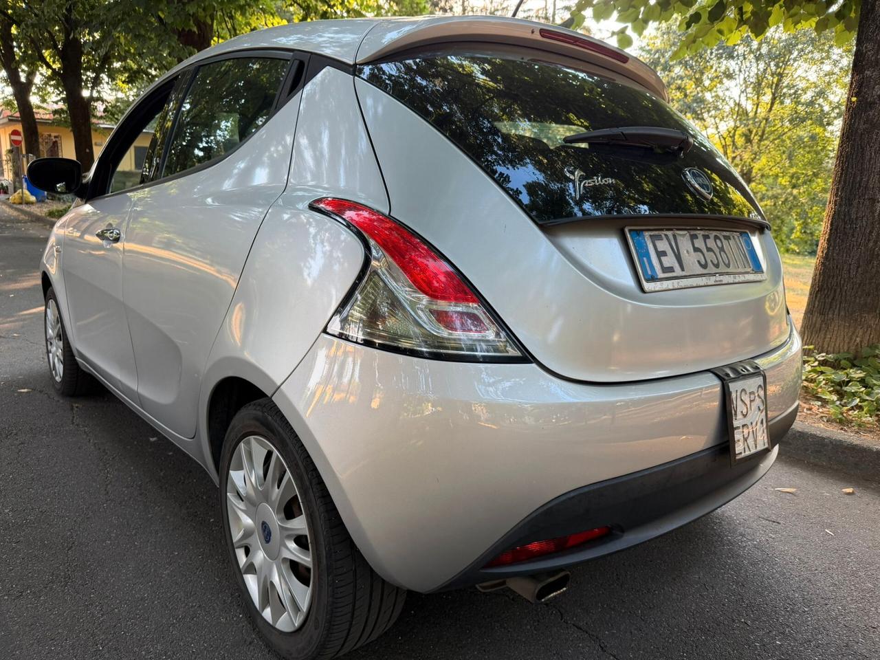 Lancia Ypsilon 1.2 GPL PLATI NUM