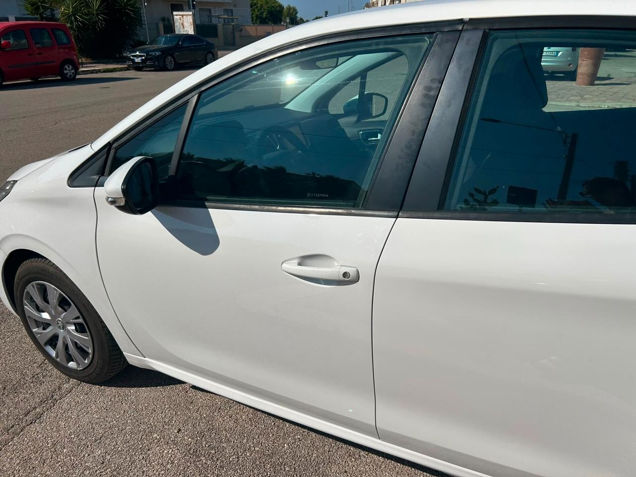 Peugeot 208 1.4 HDi 68 CV 5 porte Active