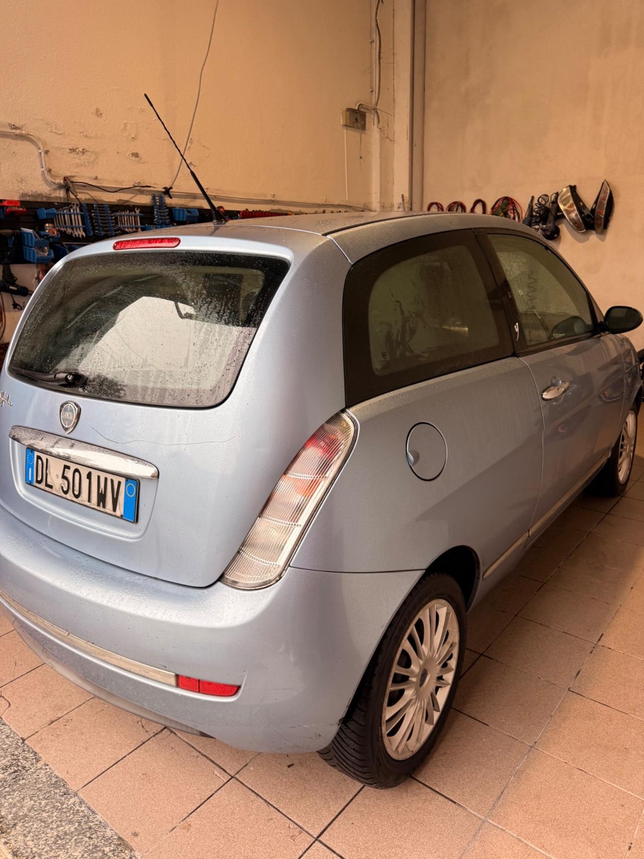 Lancia Ypsilon 1.4 Argento