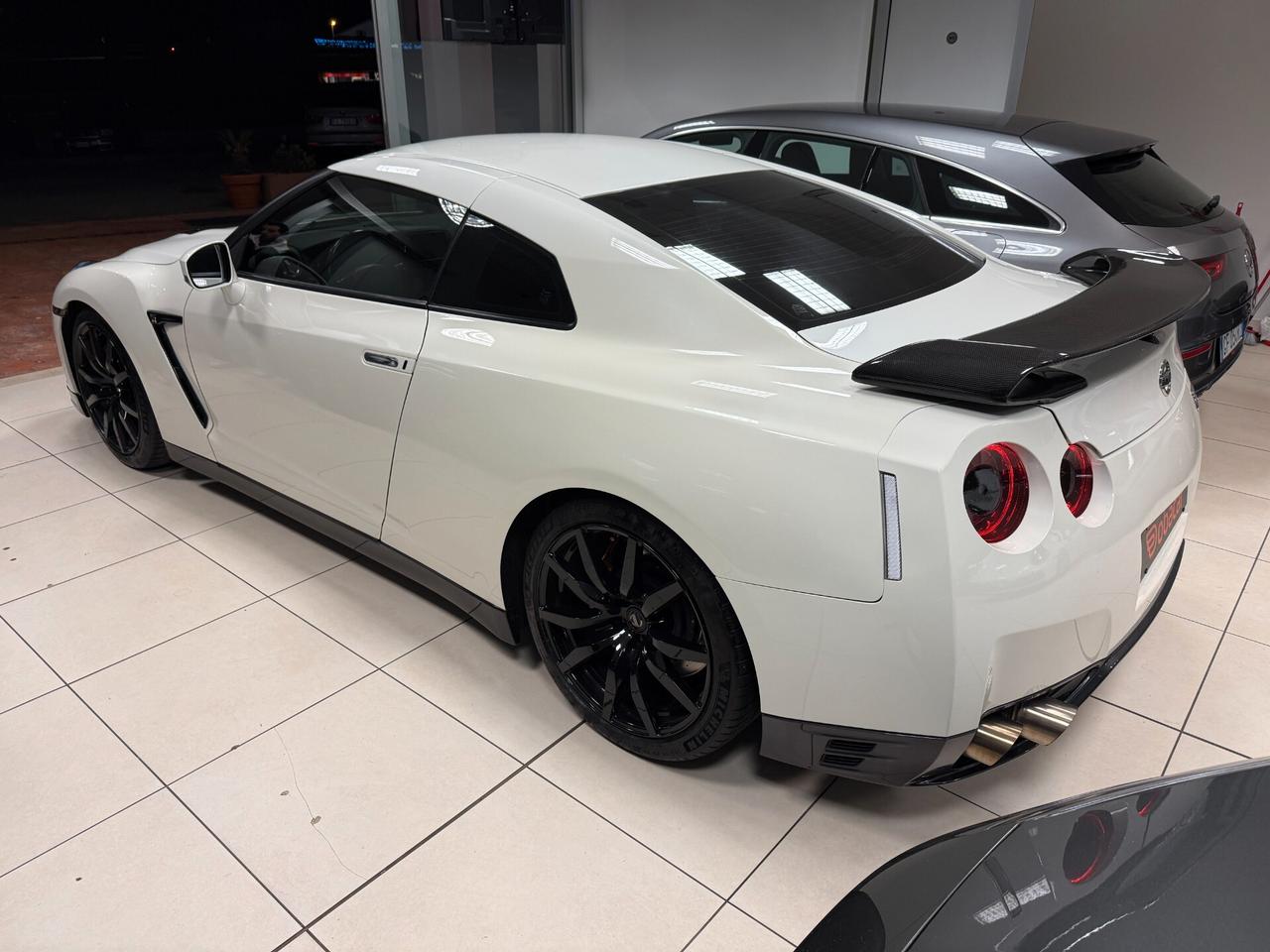 Nissan GT-R 3.8 V6 Black Edition