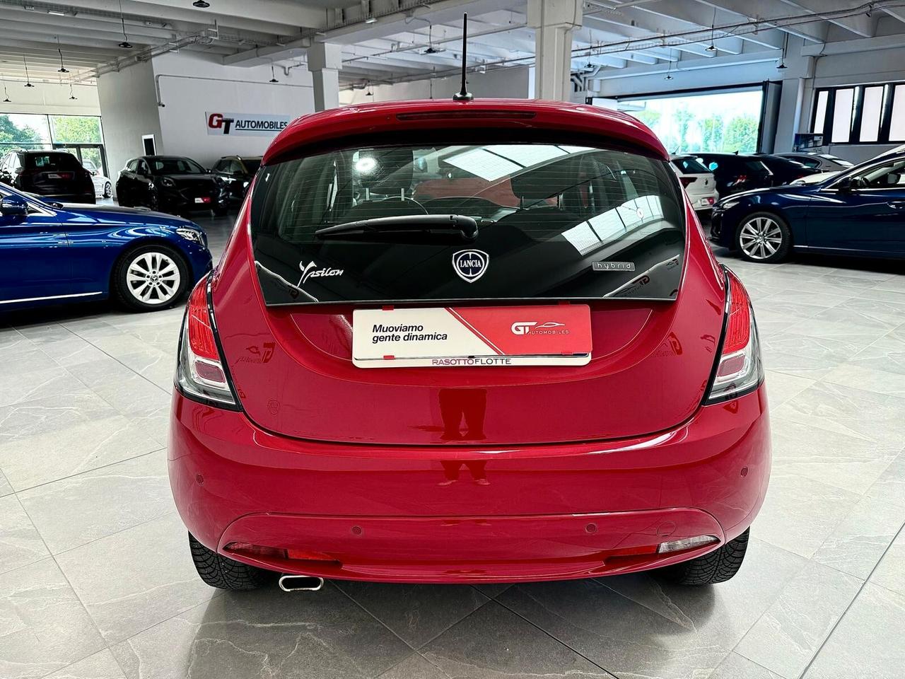 Lancia Ypsilon 1.0 FireFly 5 porte S&S Hybrid Ecochic Gold