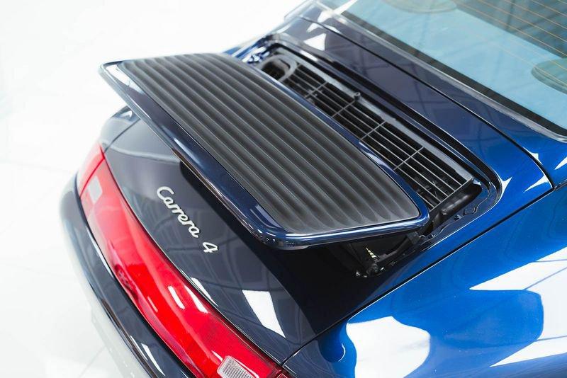 Porsche 911 PORSCHE 911 993 CARRERA 4