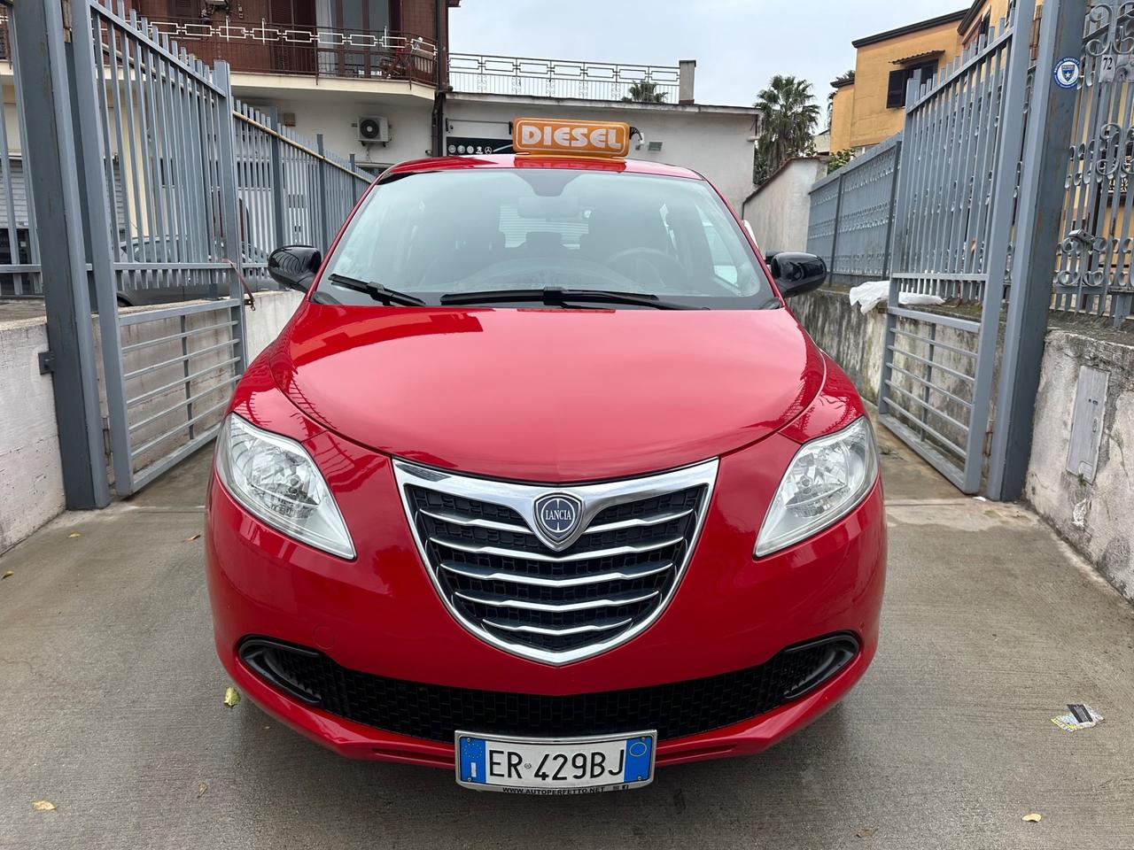 Lancia Ypsilon 1.3 MJT 16V 95 CV 5 porte S&S Silver