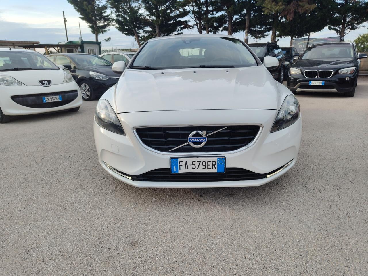 Volvo V40 D2 1.6d summum