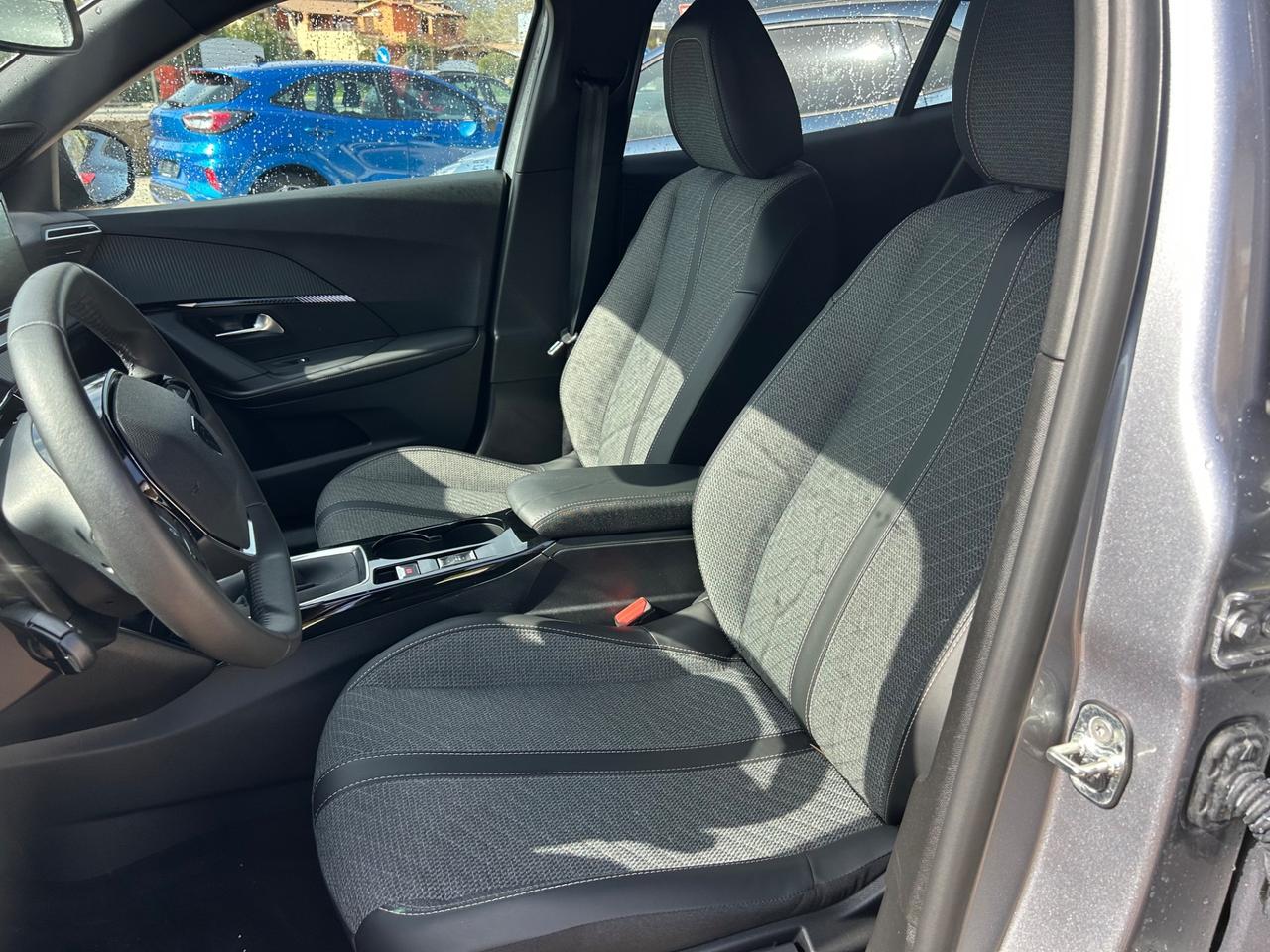 Peugeot 2008 PureTech 100 S&S Allure