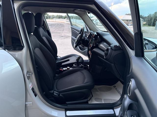 MINI Cooper D 1.5 Cooper D Business 5 porte CARPLAY