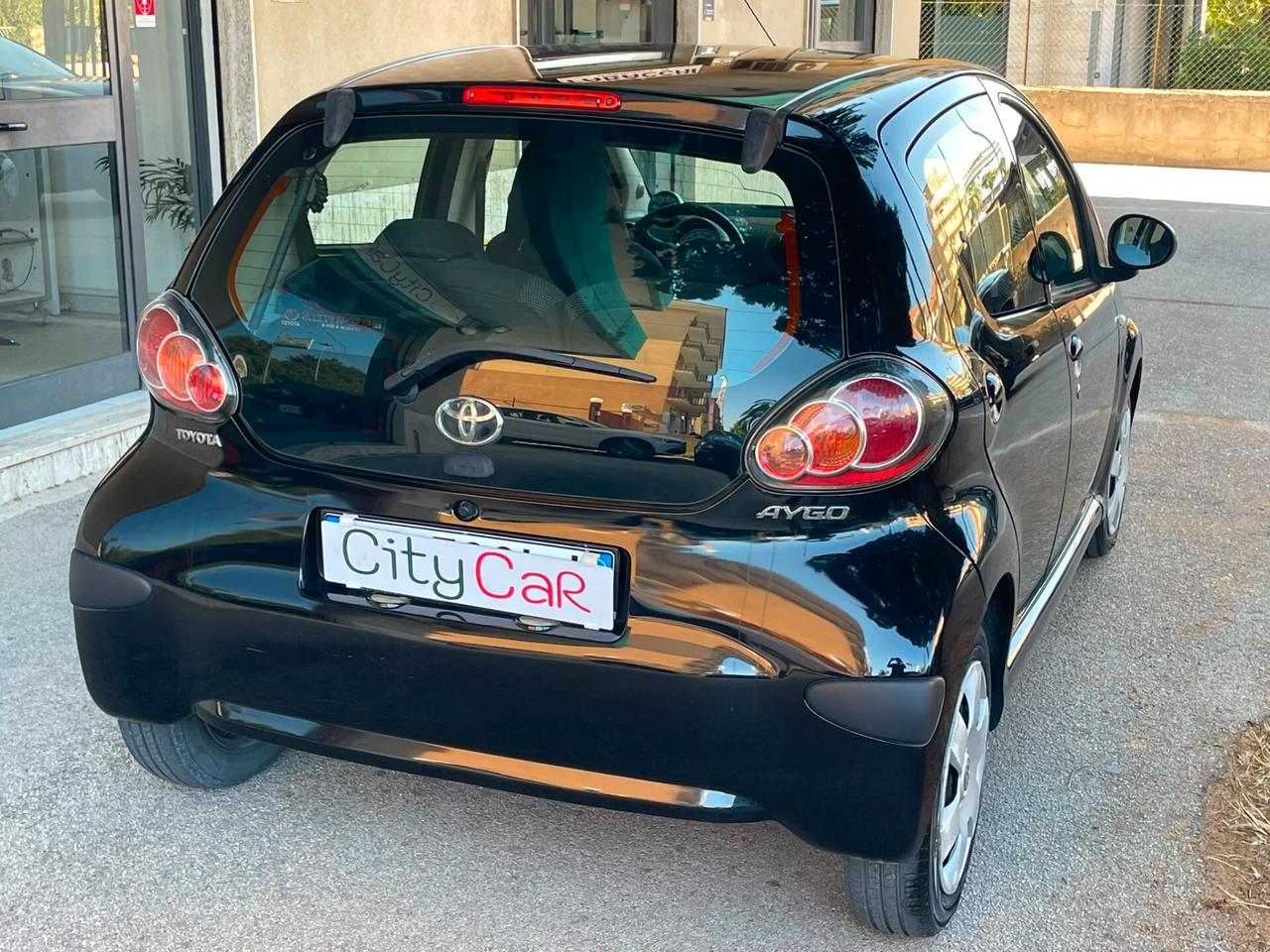 Toyota Aygo 1.0 12V VVT-i 5 porte Sol