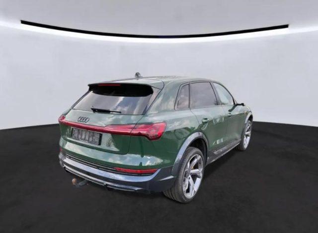 AUDI e-tron S