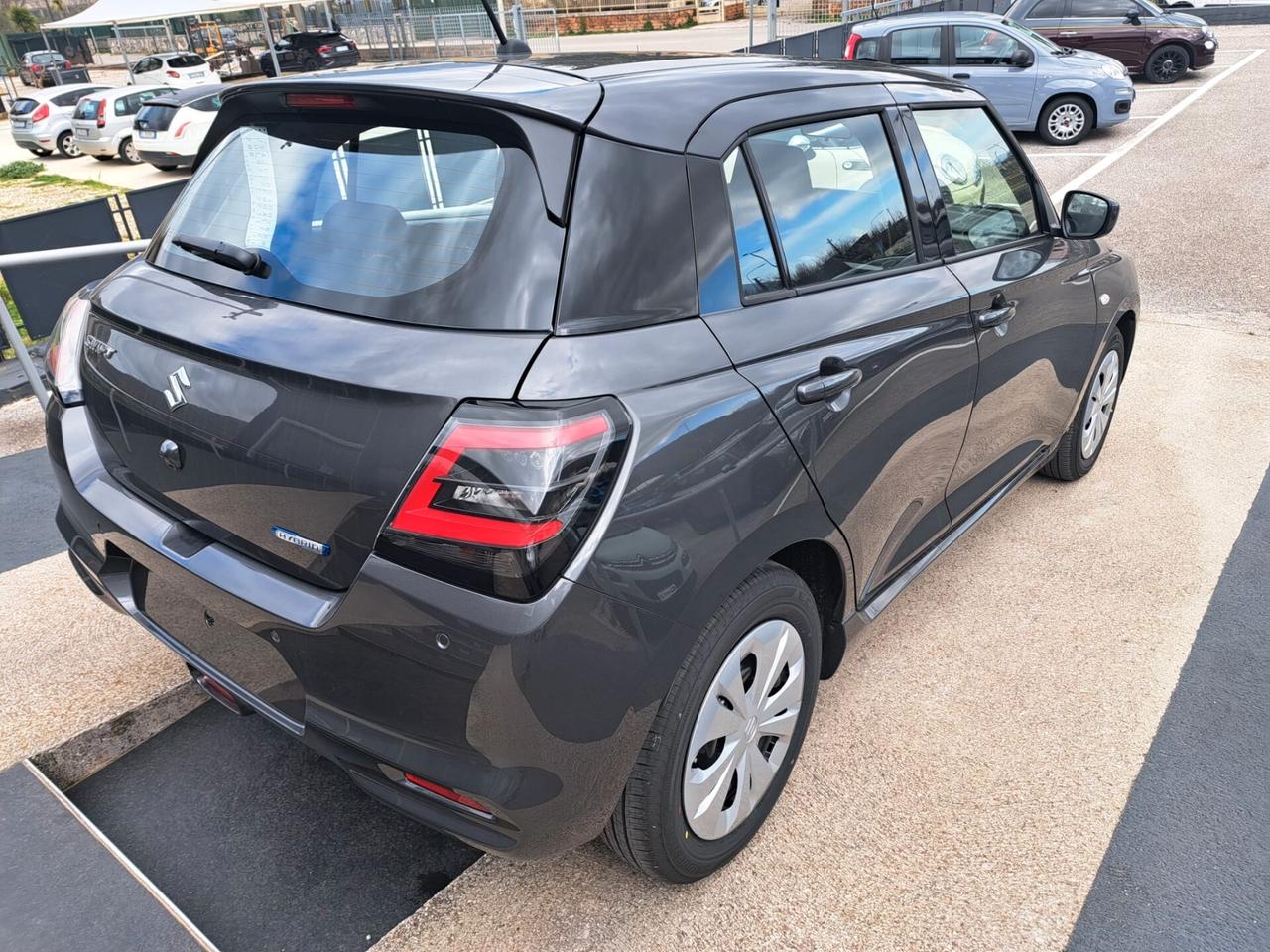 SUZUKI SWIFT 1.2 HYBRID 83 CV WAKU