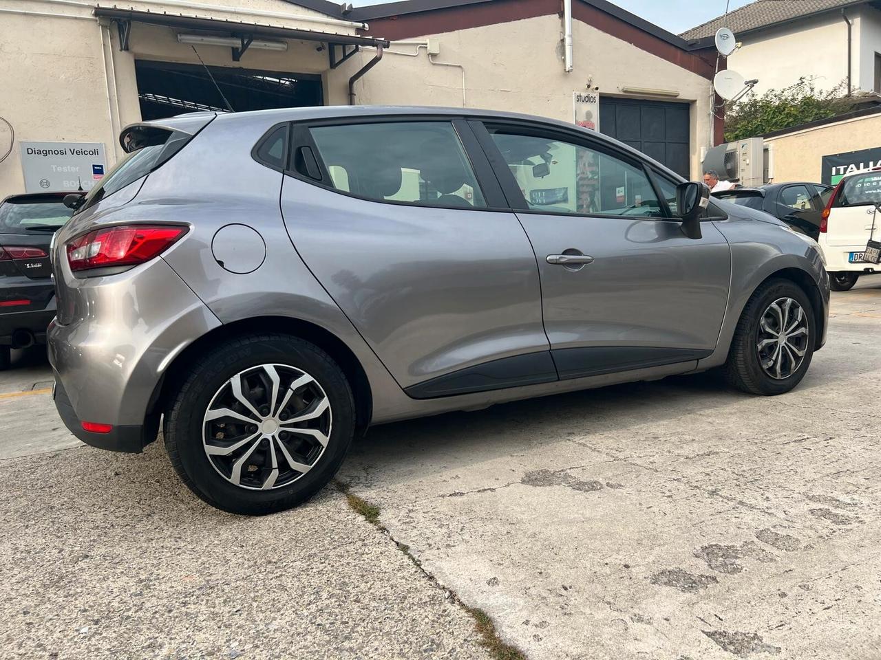 Renault Clio 1.2 75CV 5 porte Life