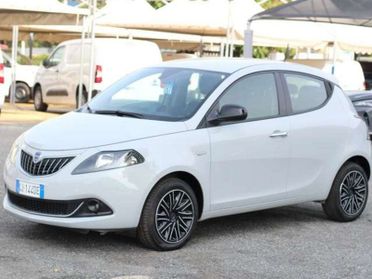 Lancia Ypsilon 1.0 firefly hybrid Gold s