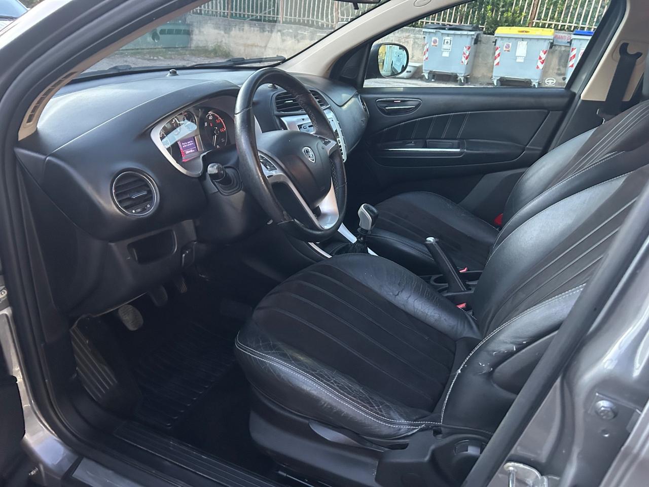 Lancia Delta 2.0 MJT DPF Platinum 165CV